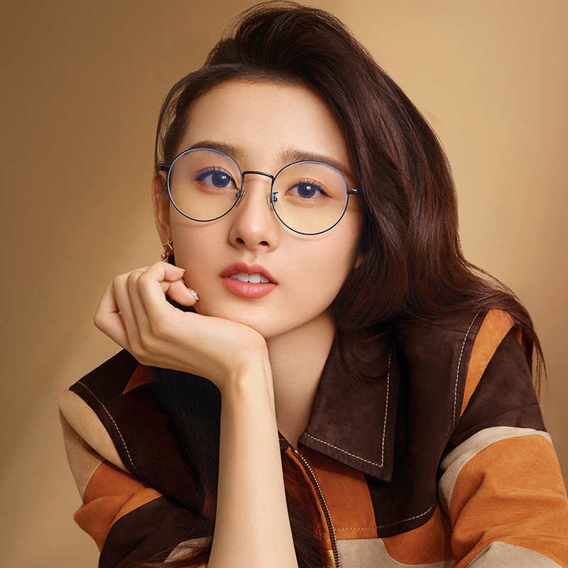 眼镜女，眼镜